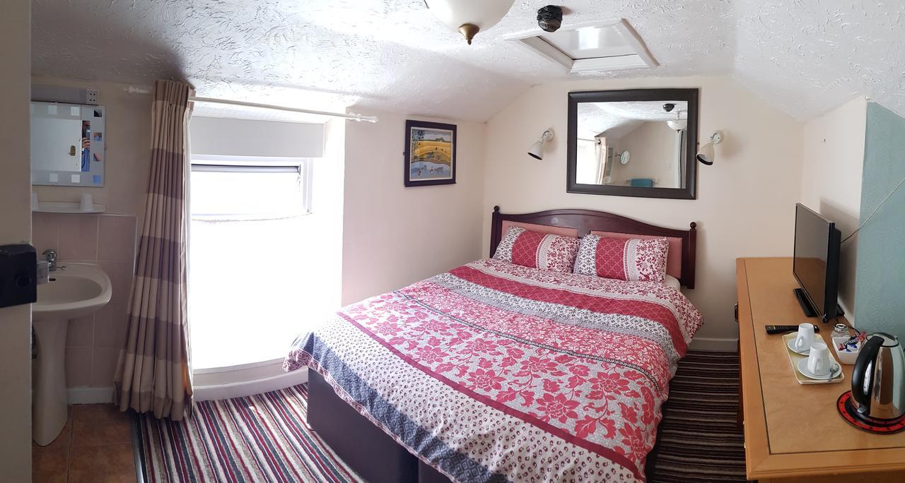 Sandpiper Guesthouse Суонзи Екстериор снимка
