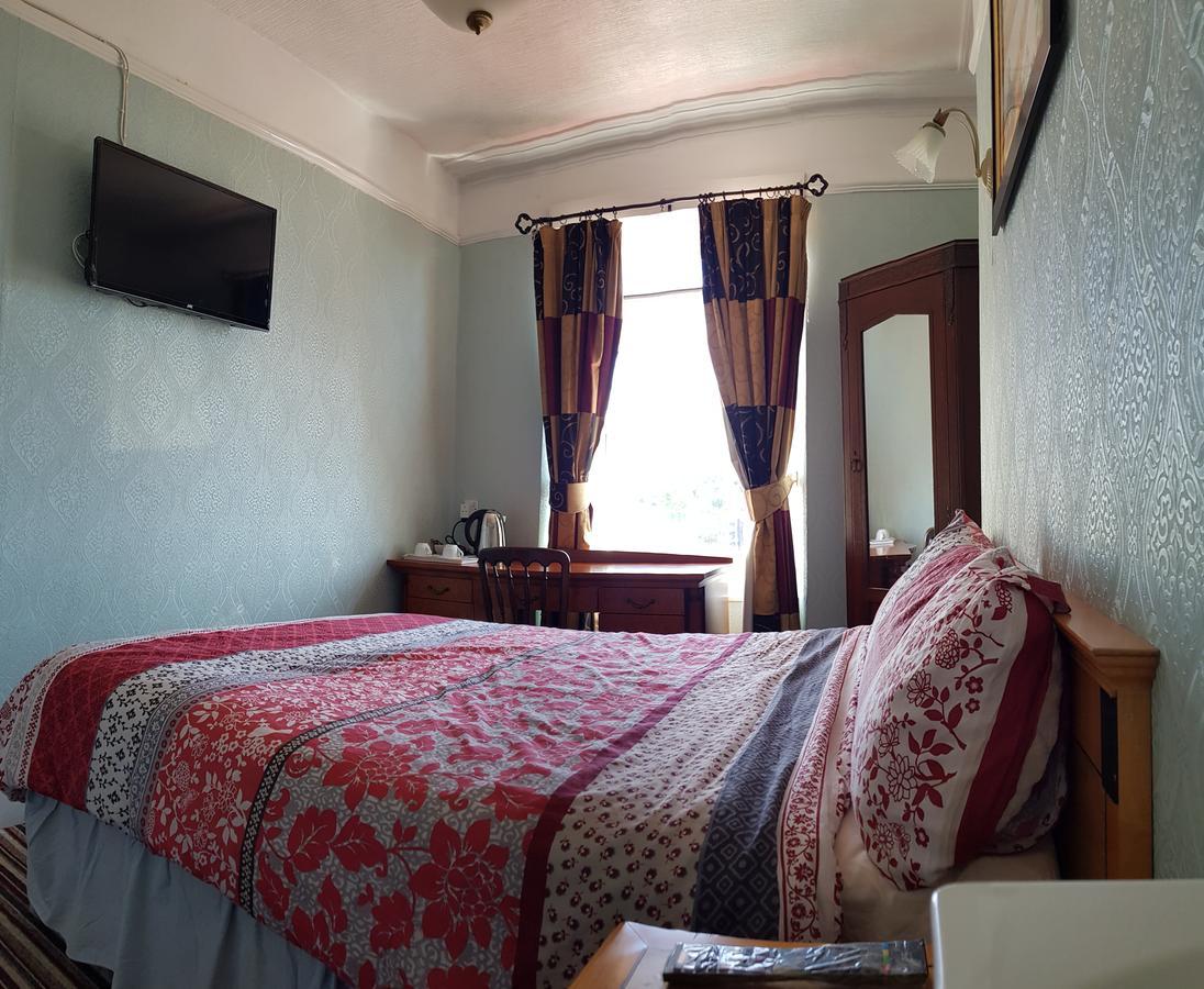 Sandpiper Guesthouse Суонзи Екстериор снимка