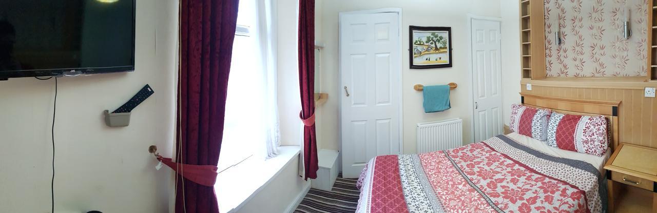 Sandpiper Guesthouse Суонзи Екстериор снимка