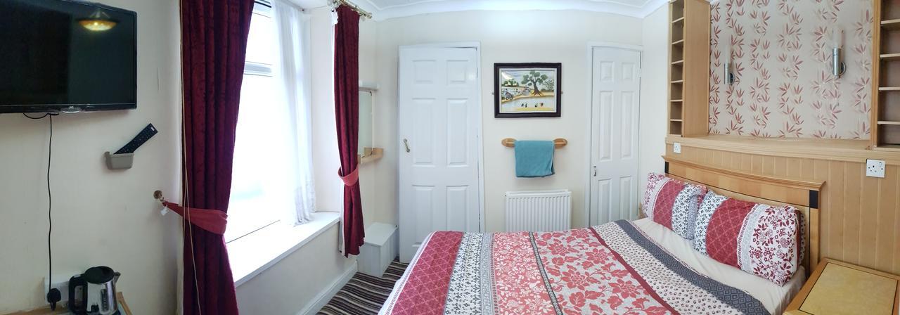 Sandpiper Guesthouse Суонзи Екстериор снимка