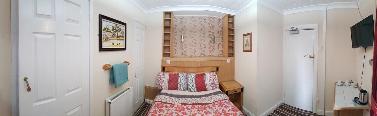 Sandpiper Guesthouse Суонзи Екстериор снимка